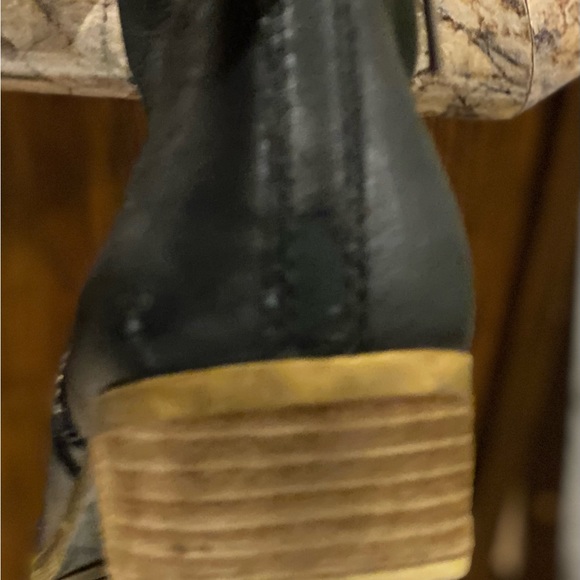 Lucky Brand Women’s Ankle Boots Sz 7 1/2 - Picture 7 of 12